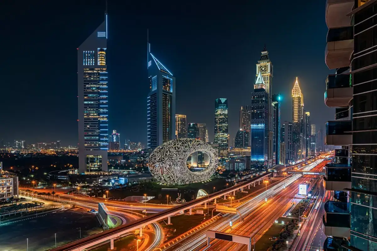 stopover_in_dubai_dubai_by_night_e6082c61b7.webp